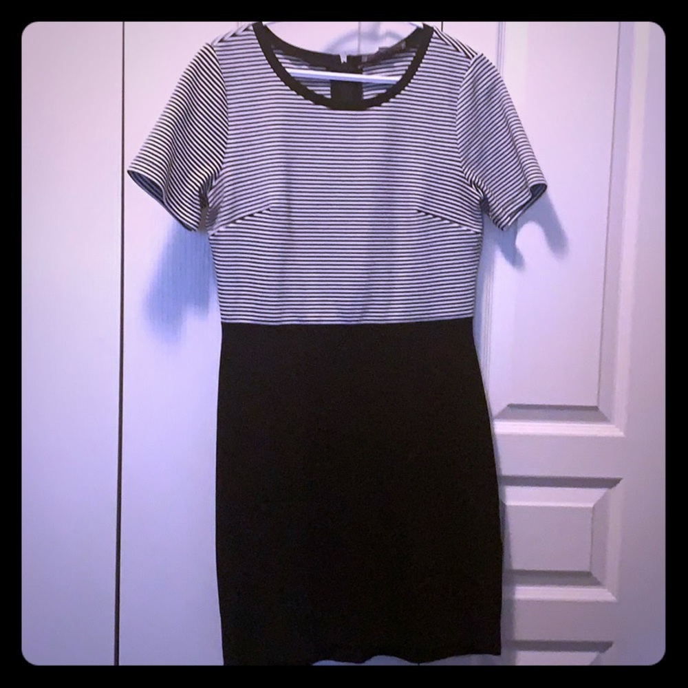 Loft T-shirt dress size 6 black and white stripe